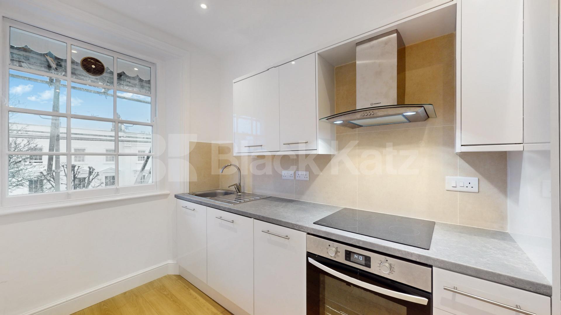 Contemporary One-Bedroom Home in West London Chepstow Road, Bayswater